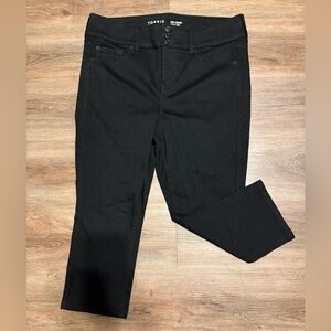 NWOT Torrid Black Crop Jegging Super Soft